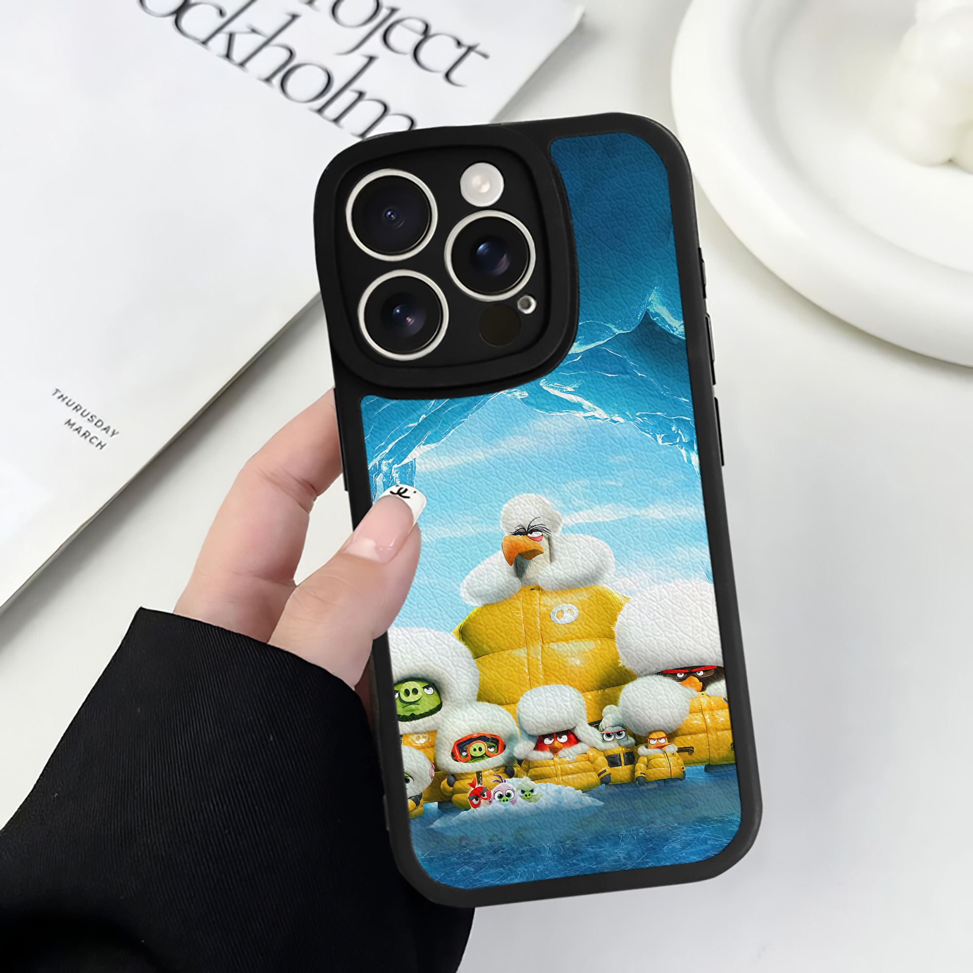 （画像用） Angry Birds アングリーバード 【iPhone 16シリーズ対応】シリコンスマホケース（レザー調） 材質：シリコン